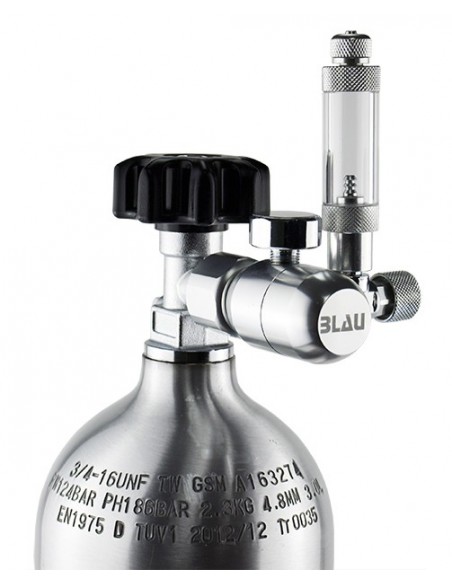 Compact regulator with bubble counter